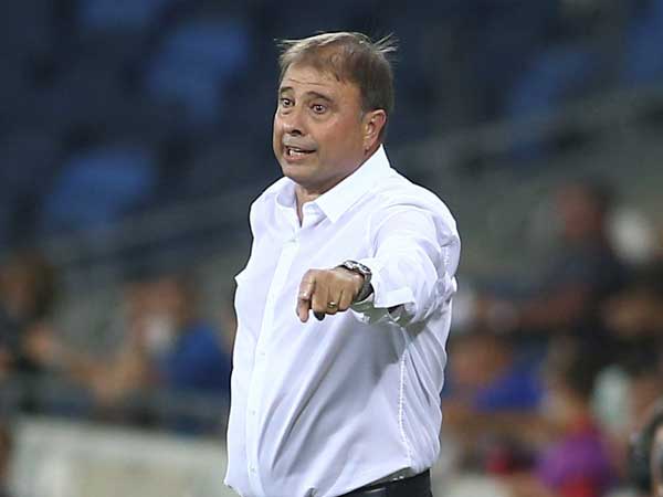 עוד מפלה של הנבחרת (אלן שיבר)