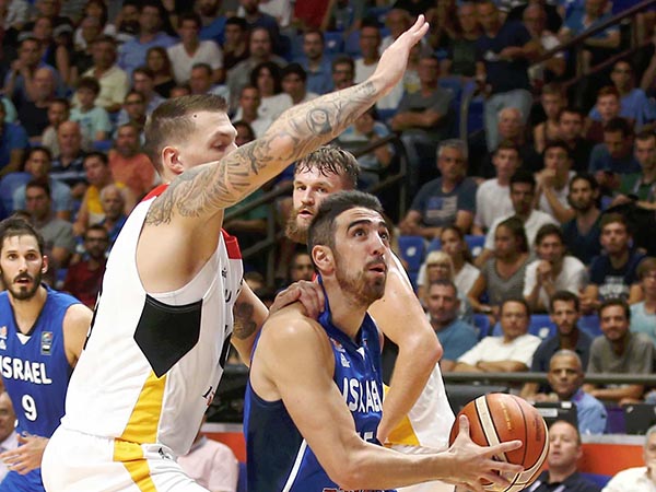 טימור. ליהוק הרבה יותר הגיוני להובלת הכדור ולמשימות ההגנתיות (אלן שיבר)