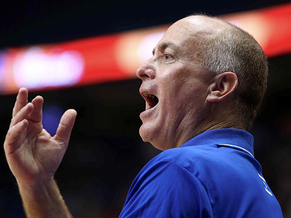 אדלשטיין. "עבר שנה קשה" (אלן שיבר)