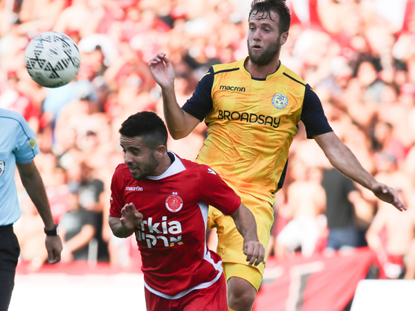 ברשצקי. במחצית הראשונה הפועל ת"א התקשתה (דני מרון)