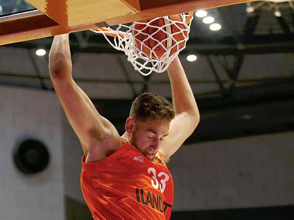 סולומון. ניצל את הדקות המתות כדי לשפר את מאזנו (אלן שיבר)