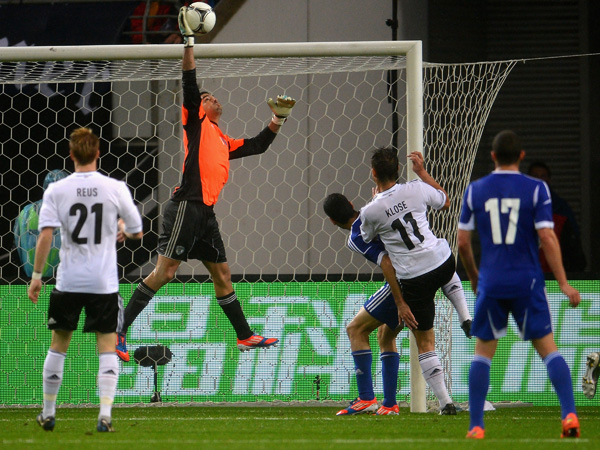 "צריך להנות מול היריבות הגדולות". הרוש נגד גרמניה (getty)