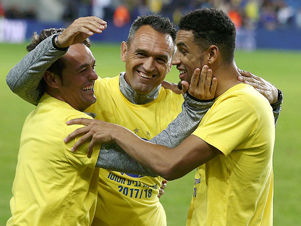 "אסור לשכוח שאנחנו מכבי תל אביב" (אלן שיבר)