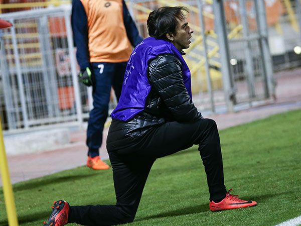 התחמם במשך חצי שעה ולא נכנס. בניון (דני מרון)