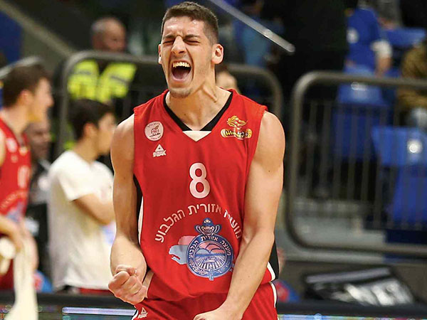 גלבוע הראתה שוב משחק לחימה נהדר. שוכמן (אלן שיבר)