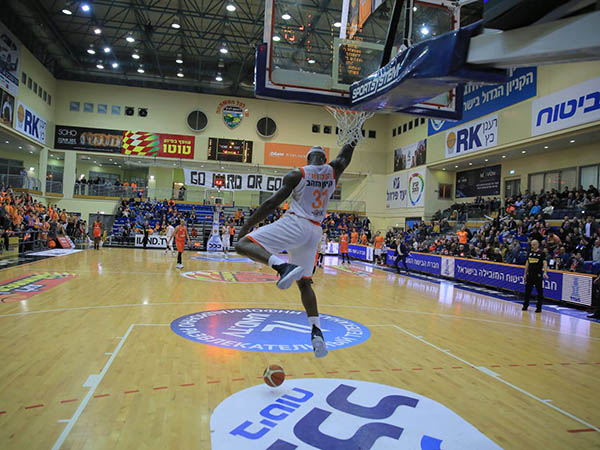 הולוואי. אחד מארבעת השחקנים שנבחרו מראש (מנהלת הליגה)