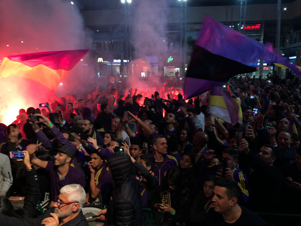 וגם יש אבוקות