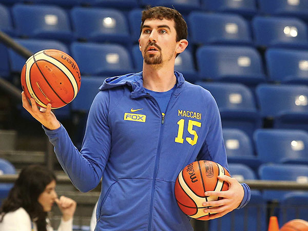 ג'ייק כהן. סובל מעומס בגלל הנבחרת (צילום: אלן שיבר)