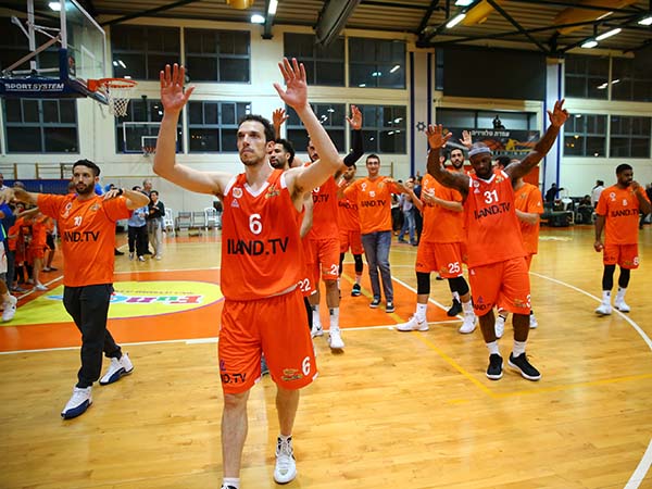 חגיגה בכתום (מנהלת הליגה)