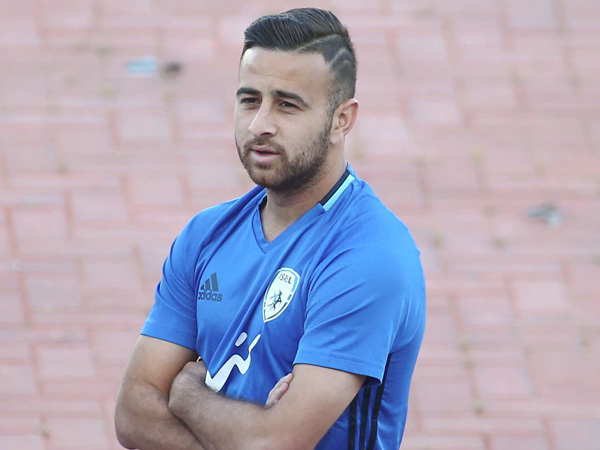 סבע ירשום הופעת בכורה בנבחרת (אלן שיבר)