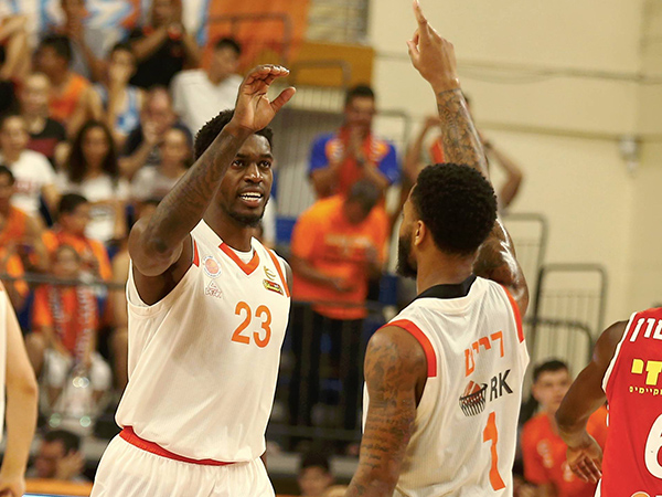 אבל הכתומים היו עם היד על העליונה (אלן שיבר)