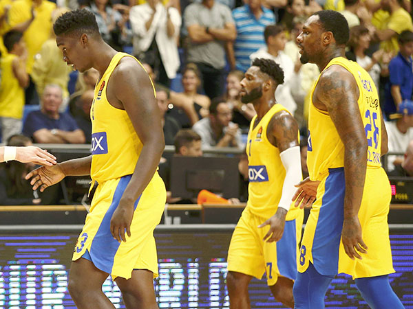 פוזה מוכרת, הצהובים יורדים מאוכזבים (אלן שיבר)