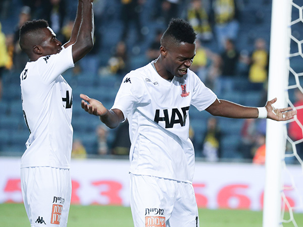 צ'יבוטה חגג על האין הגנה של הירושלמים (צילום: דני מרון)