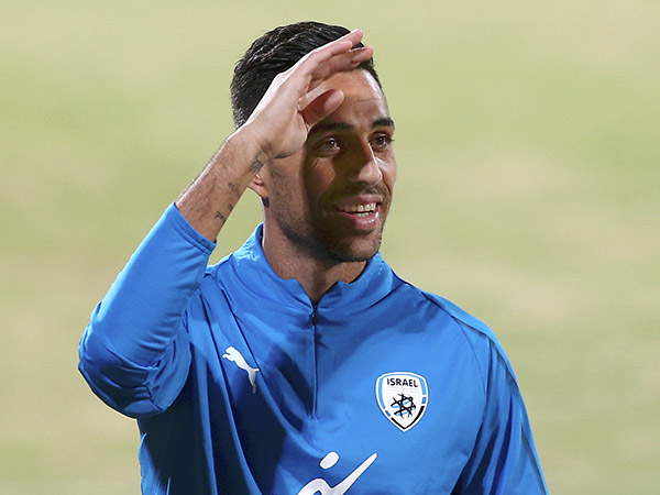 זהבי. ישן לבד (אלן שיבר)