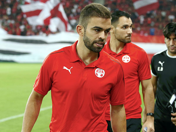 בכר. "ויטור מקצוען" (אלן שיבר)