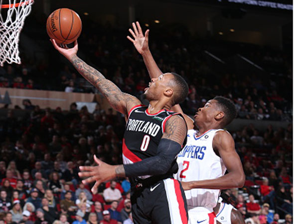 הקליפרס ממשיכים להרשים (צילום: Sam Forencich/NBAE via Getty Images)