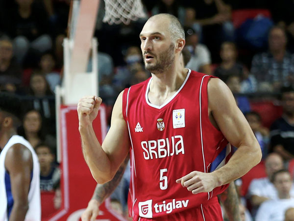 סימונוביץ'. השחקן הכי מנוסה אצל הסרבים (אלן שיבר)