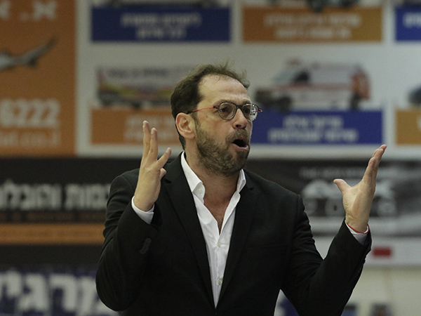 דרוקר. מקבל חיזוק (מנהלת הליגה)