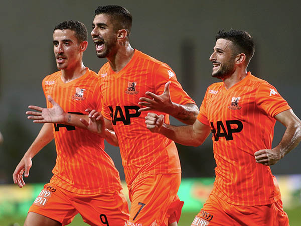 יחדש חוזה? קונסטנטין (אלן שיבר)