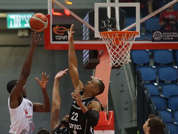 אוונס. הפערים בין הקבוצות היו ברורים (FIBA)