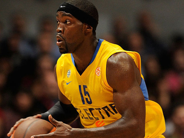 הקהל צבע את המדיסון סקוור גארדן בצהוב. פארגו ( Rafa Rivas/EB via Getty Images)