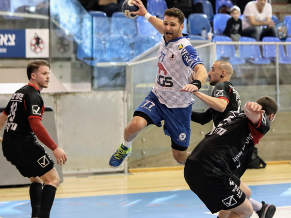 חן פומרנץ. 10 שערים וניצחון גדול (הדר ואן קולא, איגוד הכדוריד)