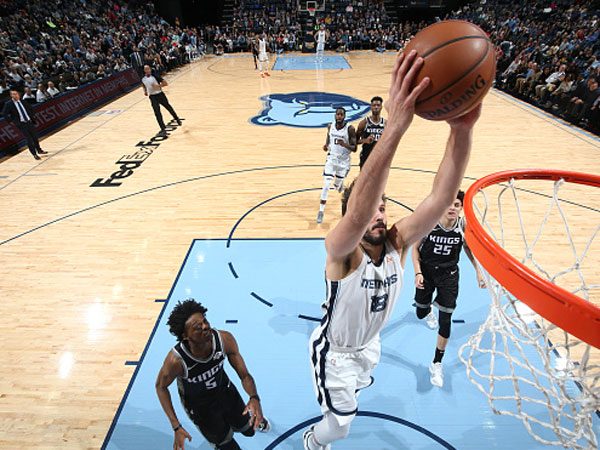 (צילום: Joe Murphy/NBAE via Getty Images)