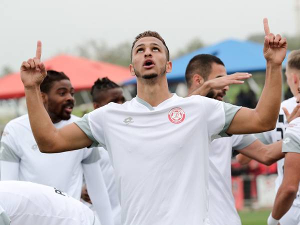 אלמוג לא עוצר (דני מרון)