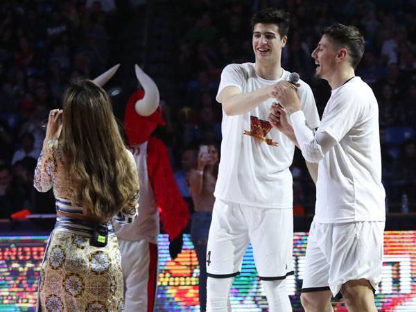 אבדיה וזיו. נותנים שואו גם מחוץ למשחק (עודד קרני)