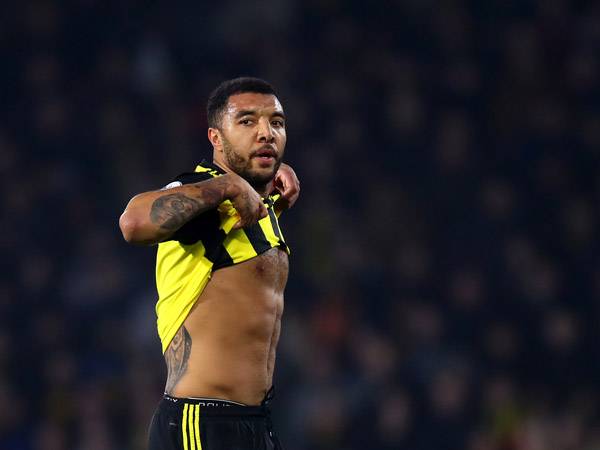 הורחק לאחר מרפק. דיני (getty)