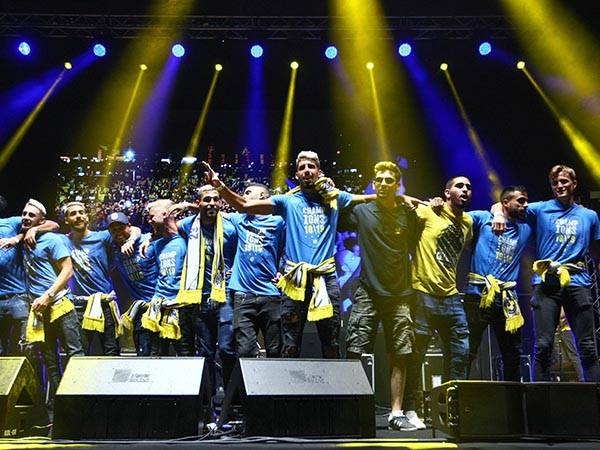 מגיע להם לחגוג (ירון שלום)