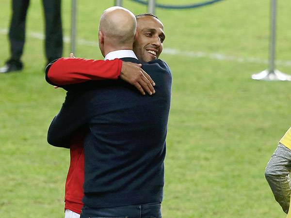 ראדי עם קרויף. עדיין בקשר (אלן שיבר)