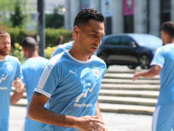 זהבי. העיניים עליו (צילום: ההתאחדות לכדורגל)