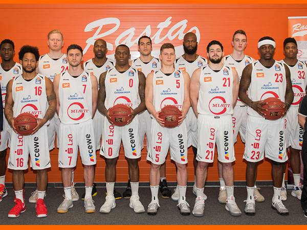 הסנסציה של גרמניה. ראסטה וכטה (טוויטר)