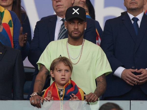 ניימאר. "צריך לשאול אותו למה הוא עזב" (Getty)