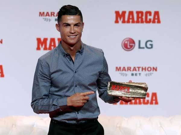 פרס יוקרתי. רונאלדו (טוויטר)