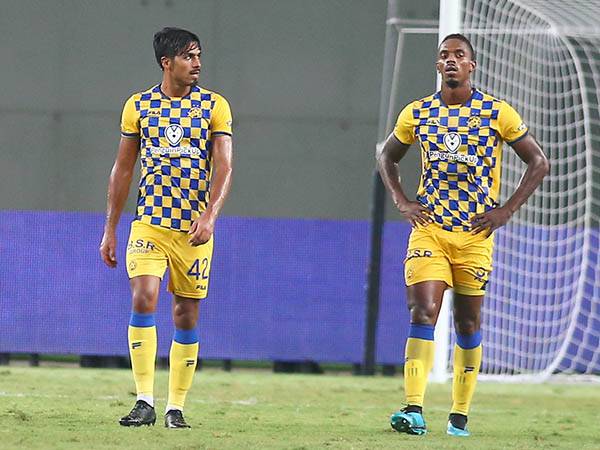 היו מתחת לרמתם הרגילה. שחקני מכבי (צילום: אלן שיבר)