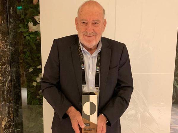 קיבל כבוד. יו"ר האיגוד, עמירם הלוי (איגוד הכדורסל)