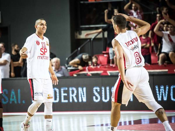 שוכמן. משחק נהדר של הגארד (עודד קרני)