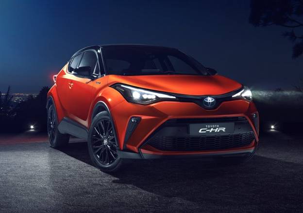 טויוטה CH-R המחודש (צילום: יצרן)