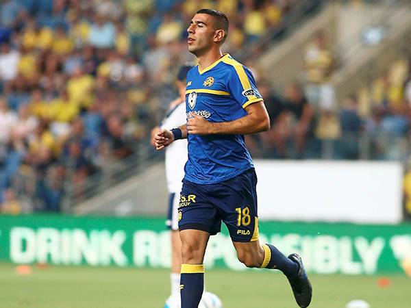 איתן טיבי. היכולת הטובה במכבי תל אביב זיכתה את הבלם בזימון מאוחר (אלן שיבר)