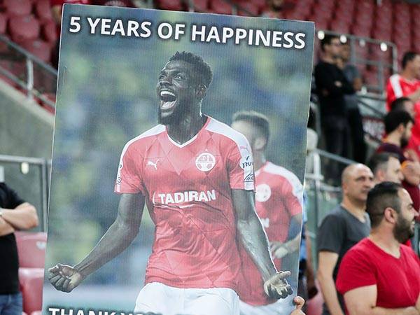 הקהל בב"ש מתגעגע