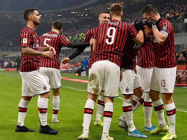 מילאן יכולה להמשיך לפנטז על התואר (getty)