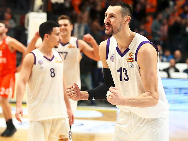 נהריה תקווה להשיג תואר היסטורי (אלן שיבר)