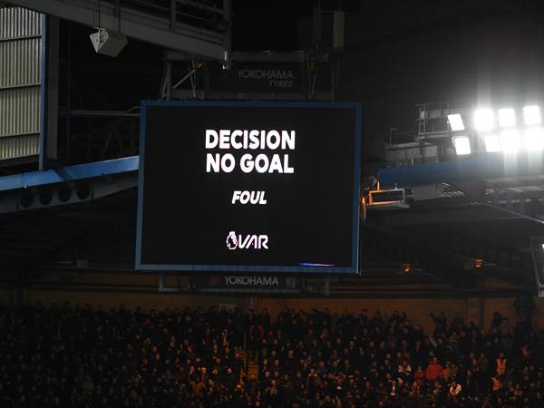 ה-VAR פסל שני שערים לצ'לסי (Getty)