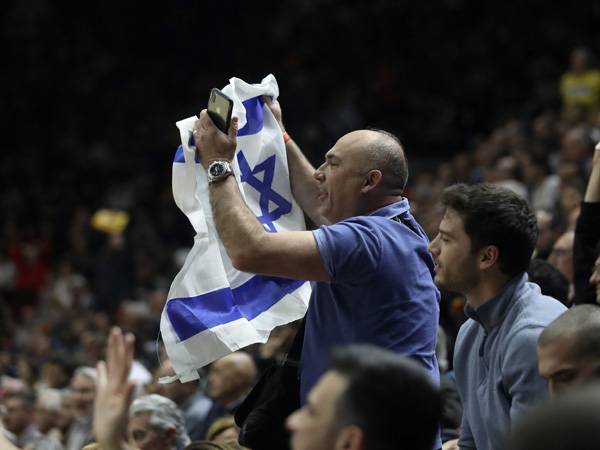 אוהד צהוב בלה פונטטה (Euroleague)