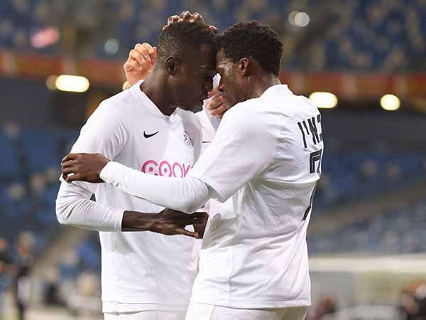 באשדוד מתוחים (דני מרון)