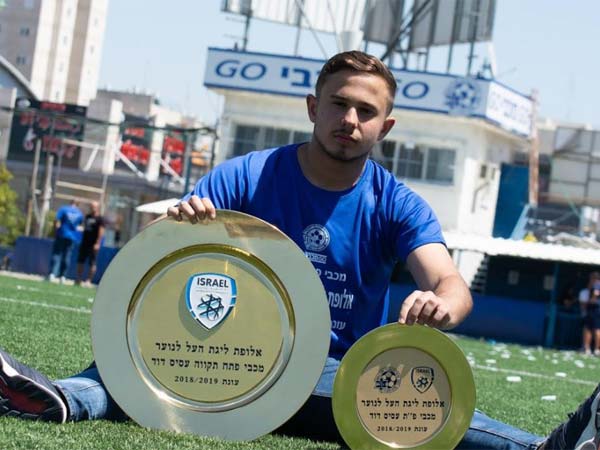 אופיר לוזון מתלהב מ"ילד הפלא" (יעקב גרייס, מכבי פ"ת))