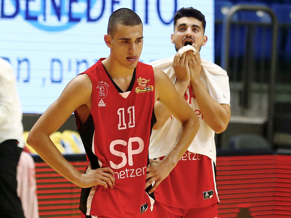 "הוא צריך להתבגר גם במשחק שלו וגם מחוץ למגרש" (אלן שיבר)