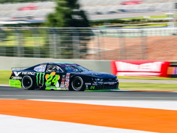 תואר שלישי בארבע שנים. מדהים (צילום: Nascar Whelen Euro Series)